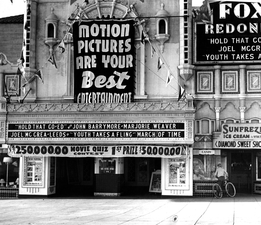 Fox Redondo Theatre 1938 Redondo Beach WM.jpg
